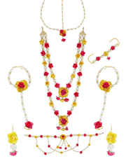 Check out Exclusive Flower Jewellery for Haldi Online