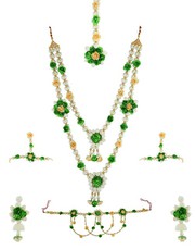 Check out Exclusive Flower Jewellery at Best Price