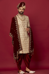 Jain Collections offers trendy wedding dresses for rent in Mumbai.